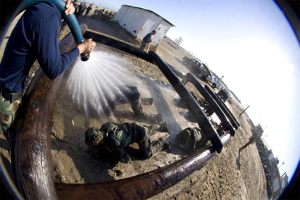 Featured image for “Helmet Cam: The U.S. Navy SEAL BUD/S Obstacle Course Run”